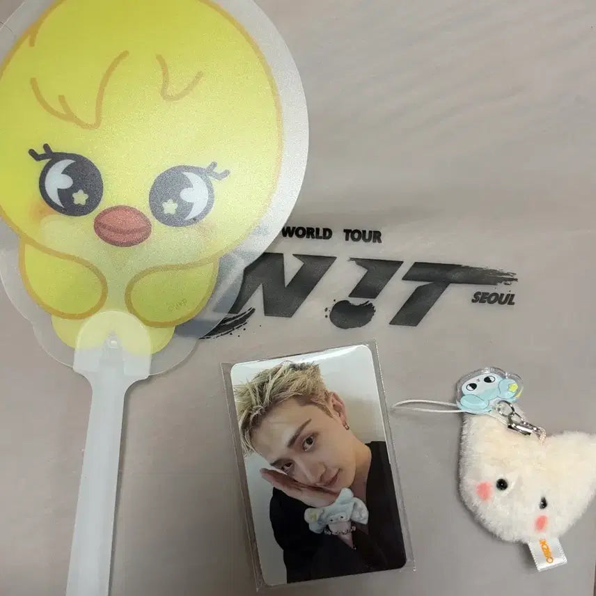 [BUNJANG] Stray Kids 1st Fan Meeting Run Away Official Goods Full Set / 스키즈 첫첫 런잇 입장 기프트 풀세트