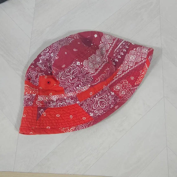 [BUNJANG] Extraordinary Paisley Patchwork Bucket Hat / 엑스트라오디너리 페이즐리 패치워크 버킷햇