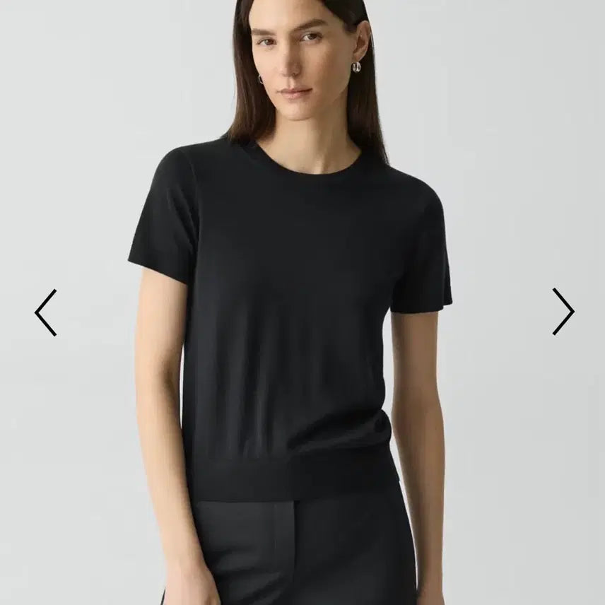 [BUNJANG] Theory Wool Short Sleeve Knit Top / 띠어리 울 여름 니트 블랙 / 마시모두띠 시에 얼바닉 r2w 폴로 시스템  코스 리갈 아르켓