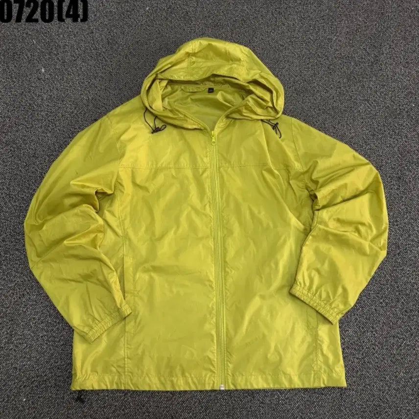 [BUNJANG] Uniqlo Hooded Windbreaker Yellow / 유니클로 후드 바람막이 옐로우 0720