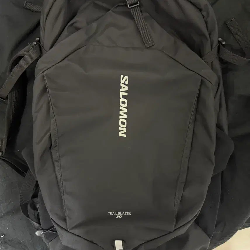 [BUNJANG] Salomon Trailblazer 30 Black Backpack / 살로몬 트레일블레이저 30 블랙 백팩