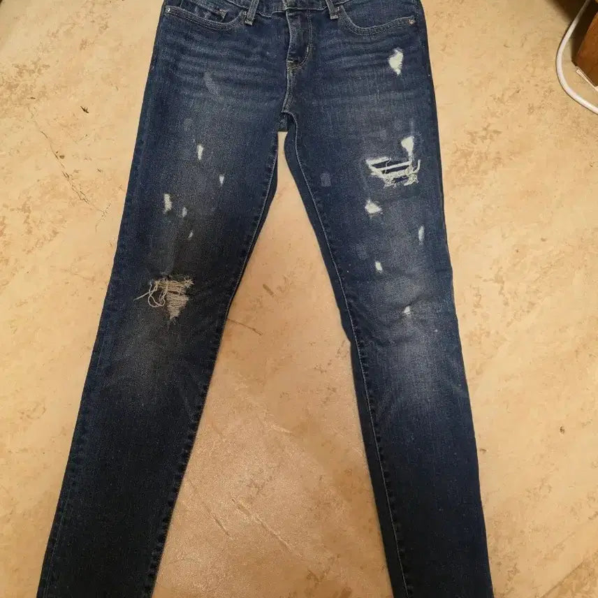 [BUNJANG] Levi's Women's Skinny Jeans with Distressed Wash / 리바이스 청바지 여성 데미지 워싱 스키니진