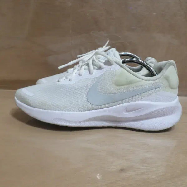 [BUNJANG] Nike Revolution 7 White Sneakers (260mm) / 후루룩구제2 260 나이키 레볼루션7 화이트 운동화 260726