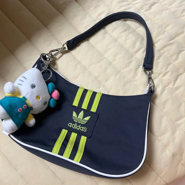 [BUNJANG] Adidas x Hello Kitty Custom Jersey Shoulder Bag with Keychain Set / 아디다스 저지 져지 삼선 커스텀 헬로키티 키링 세트 숄더백
