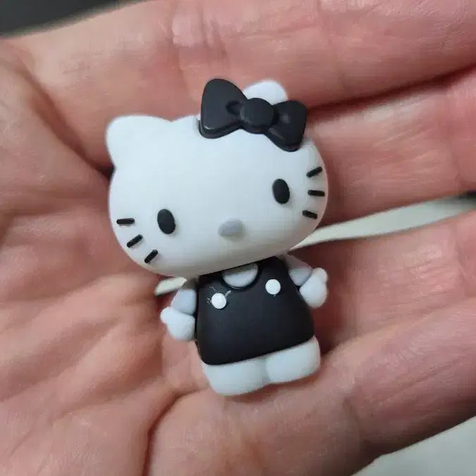 [BUNJANG] Hello Kitty Greek Yogurt Magnet / 그릭요거트 헬로키티 마그넷