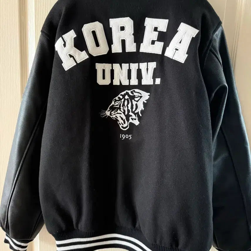 [BUNJANG] Korea University Black Varsity Jacket / 고려대 과잠 흑잠