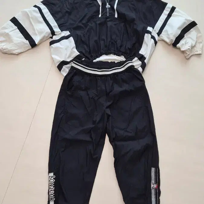 [BUNJANG] Ozsécon Training Set Size 55 / 오즈세컨 트레이닝복 세트 55