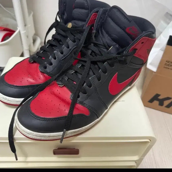 [BUNJANG] Air Jordan 1 High '85 'Bred' Sneakers / 조던 1 하이 85 브레드
