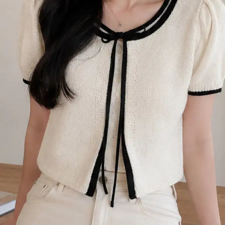 [BUNJANG] Colorblock Ribbon Crop Knit Short-Sleeve Cardigan / 배색 리본 크롭니트 반팔 가디건 프리사이즈 여름자켓 데일리룩 에이블리니트
