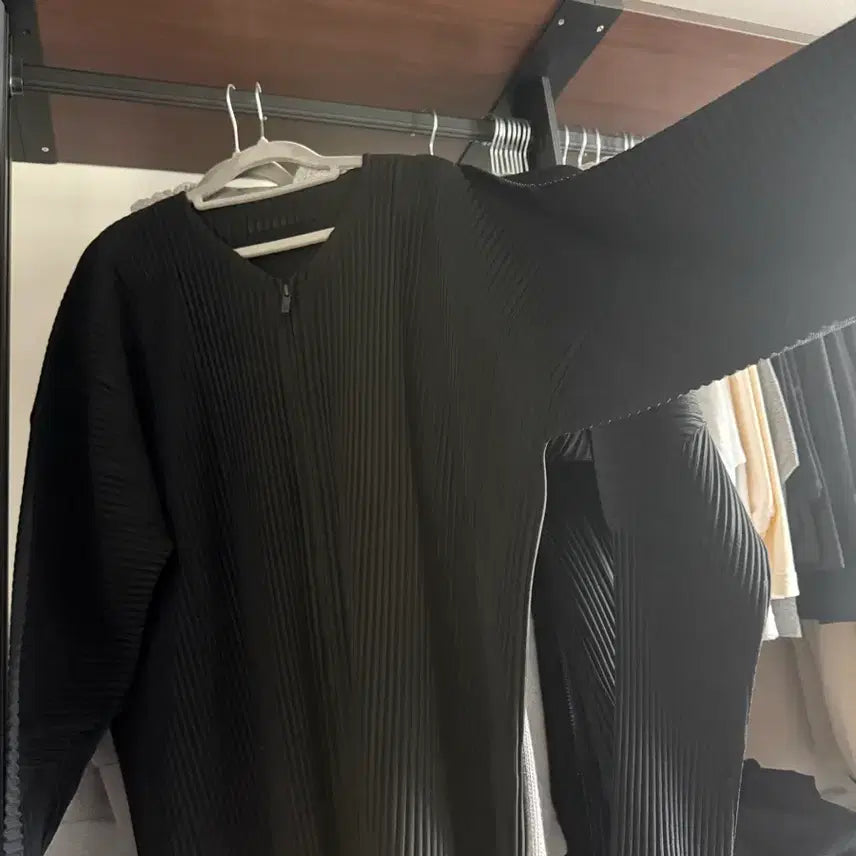 [BUNJANG] Homme Plissé Pleats Zip-Up Cardigan Size 4 / 옴므플리세 집업가디건 4사이즈