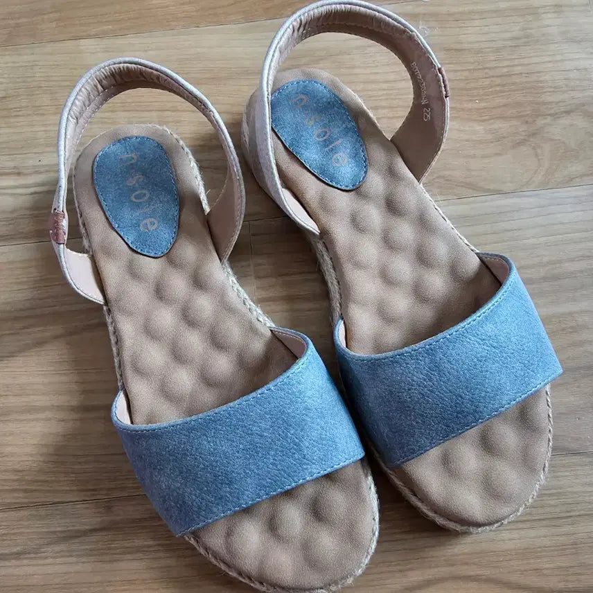 [BUNJANG] Comfortable Sandals - Size 225 (Fits 230) / 발편한 샌들 새거 230가능
