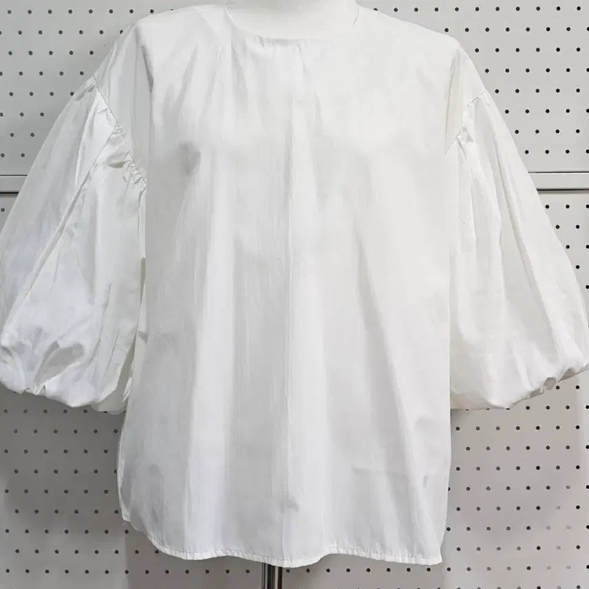 [BUNJANG] Volume Sleeve Blouse - White / (새상품)볼륨 소매 블라우스 화이트 셔링 퍼프소매 블라우스