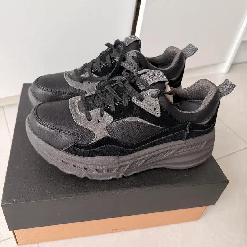 [BUNJANG] UGG Men's Shoes / UGG 남성 신발 ( 새상품 )
