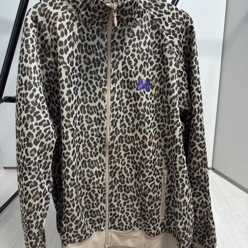 [BUNJANG] Needles Leopard Track Jacket / 니들스 레오파드 트랙자켓 새상품 판매 합니다.