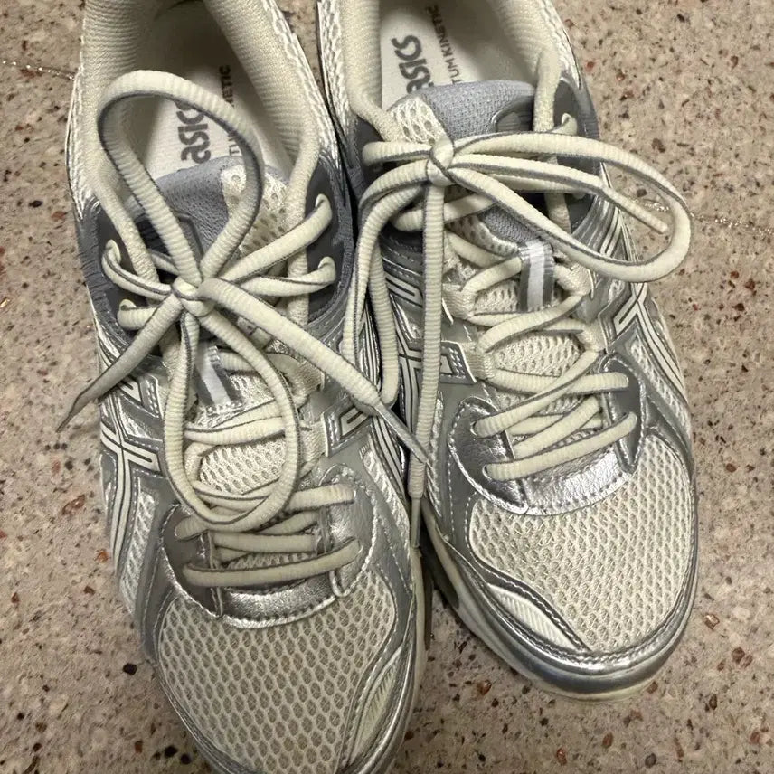 [BUNJANG] ASICS GEL-Quantum Kinetic SE Sneakers / 아식스 젤 퀀텀 키네틱 255