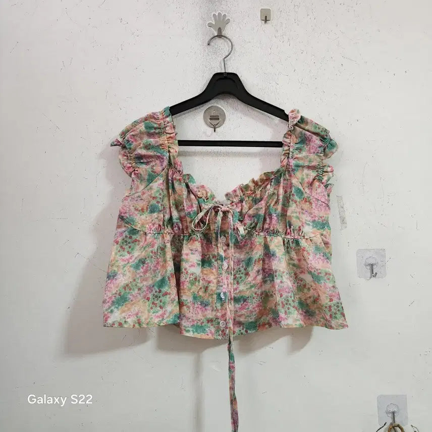 [BUNJANG] Flower Pattern Puff Sleeve Blouse / 플라워 패턴 퍼프 소매 블라우스