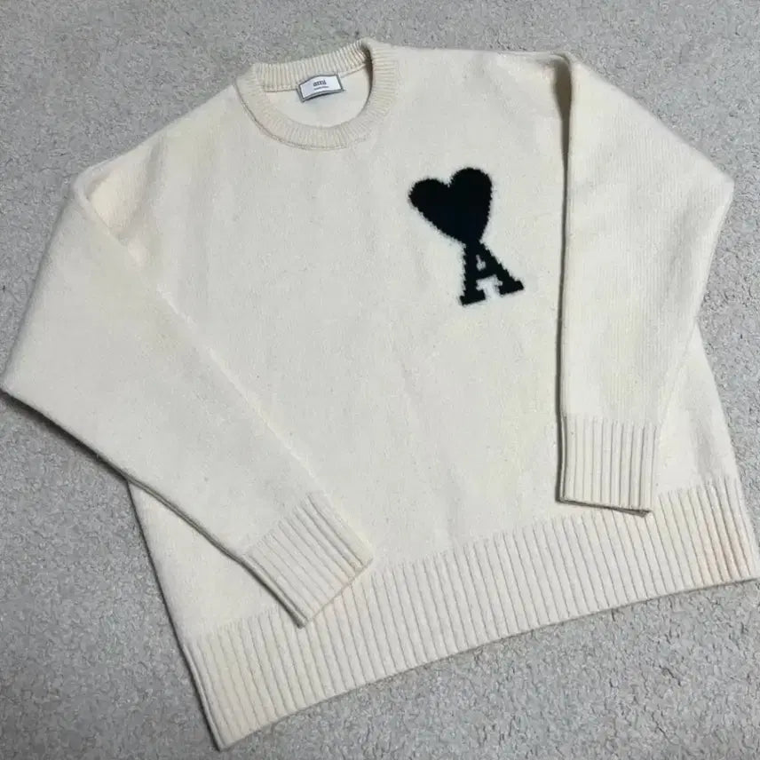 [BUNJANG] AMI Intarsia Big Logo Knit White / [M] 아미 인티르시아 빅로고 니트