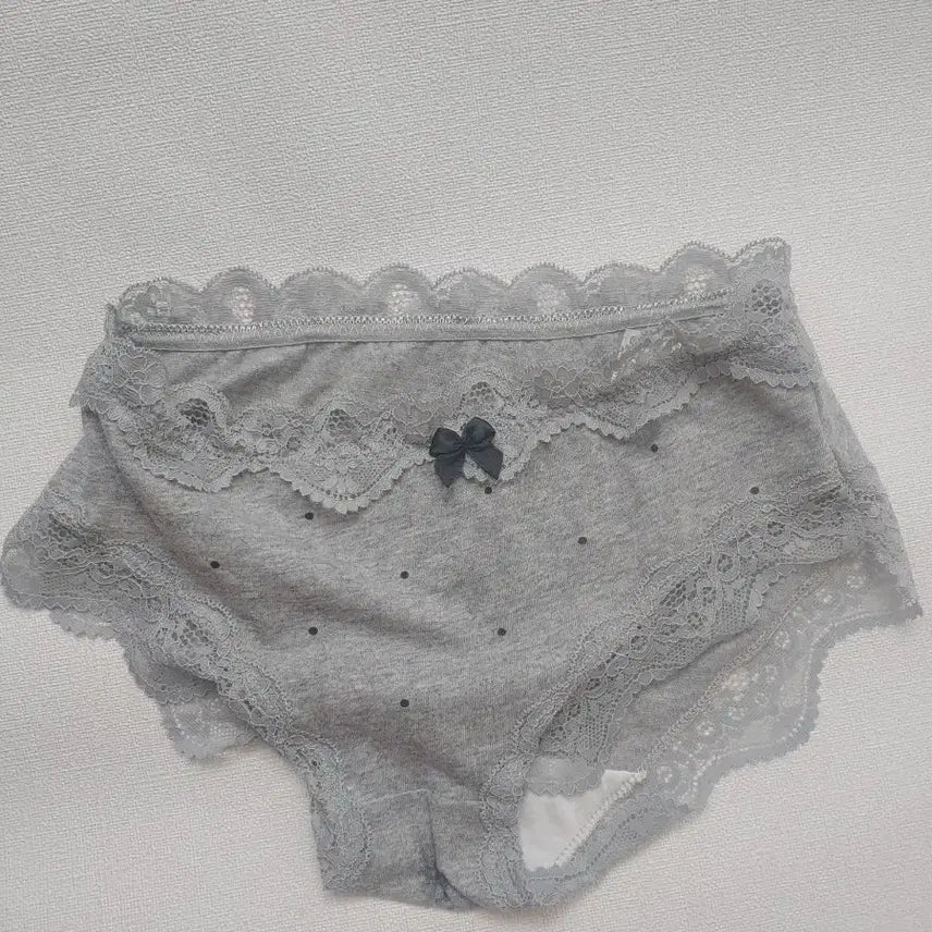 [BUNJANG] Gray Dot Lace Petit Panty (M) / 중고)레이스 쁘띠팬티 그레이 도트