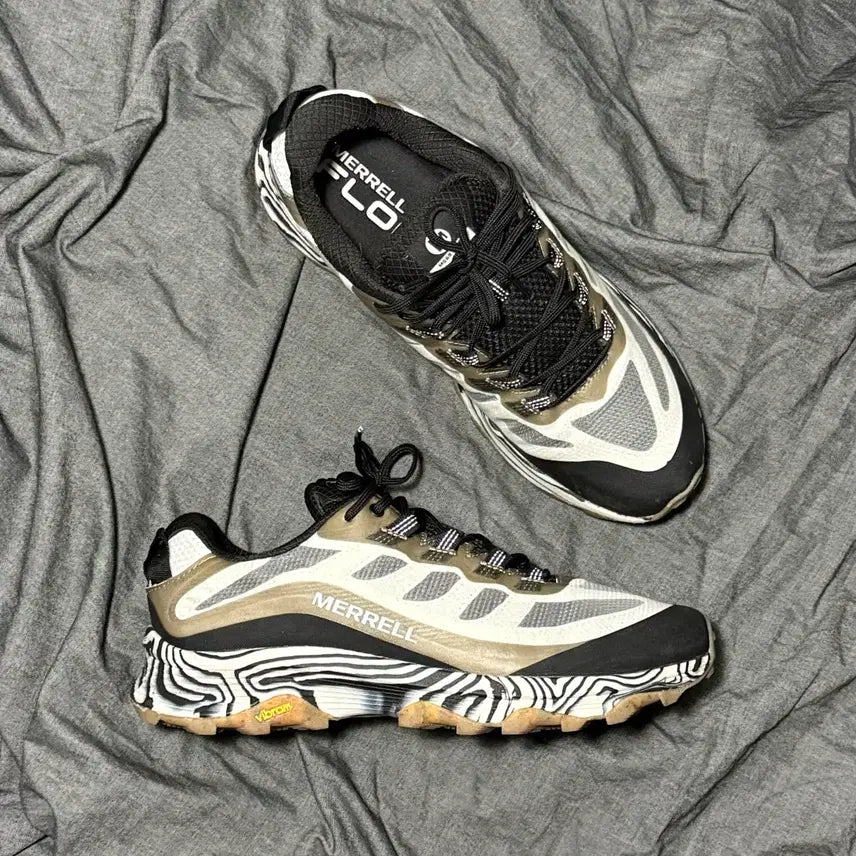 [BUNJANG] Merrell Moab Flight Zebra Hiking Shoes / Merrell Moab Flight Zebra Sz 10(280)