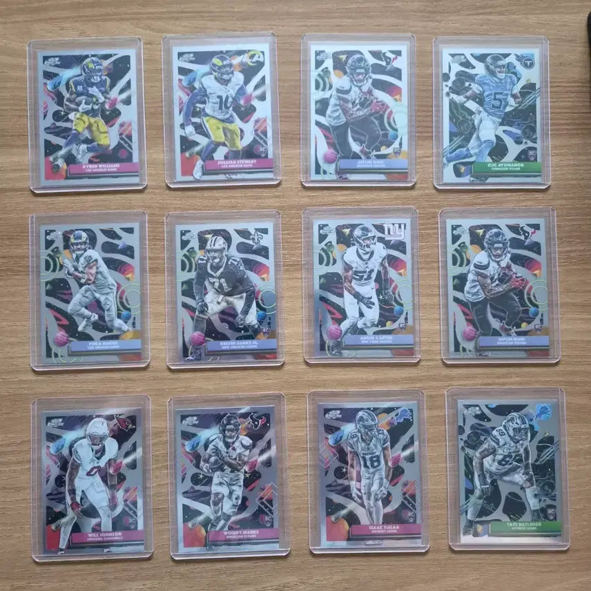 [BUNJANG] 2025 Topps Chrome Cosmic Football Bundle Set / 2025 탑스 크롬 코스믹 풋볼 12장 일괄