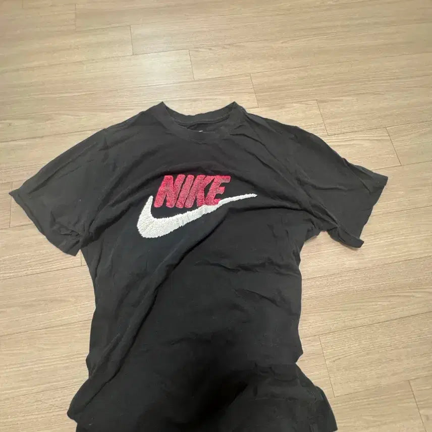 [BUNJANG] Nike Big Swoosh Short Sleeve T-Shirt Black / 나이키 반팔 티셔츠 블랙