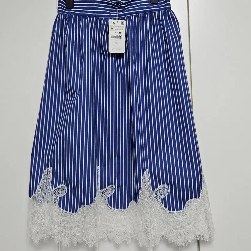 [BUNJANG] ZARA Basic Striped Lace Skirt (M) / (새상품) 자라 베이직 스트라이프 레이스 스커트 (M)