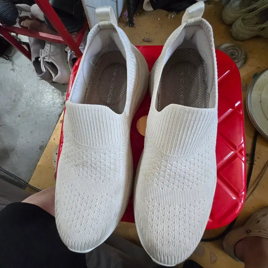 [BUNJANG] Skechers Beige Mesh Sneakers / 스케쳐스 베이지 메쉬 스니커즈