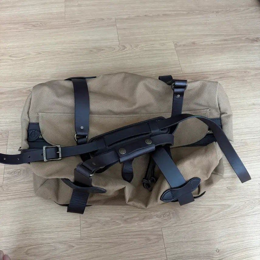 [BUNJANG] Filson Rugged Twill Medium Duffle Bag Tan / 필슨 FILSON 러기지 트윌 미듐 더플백 탄