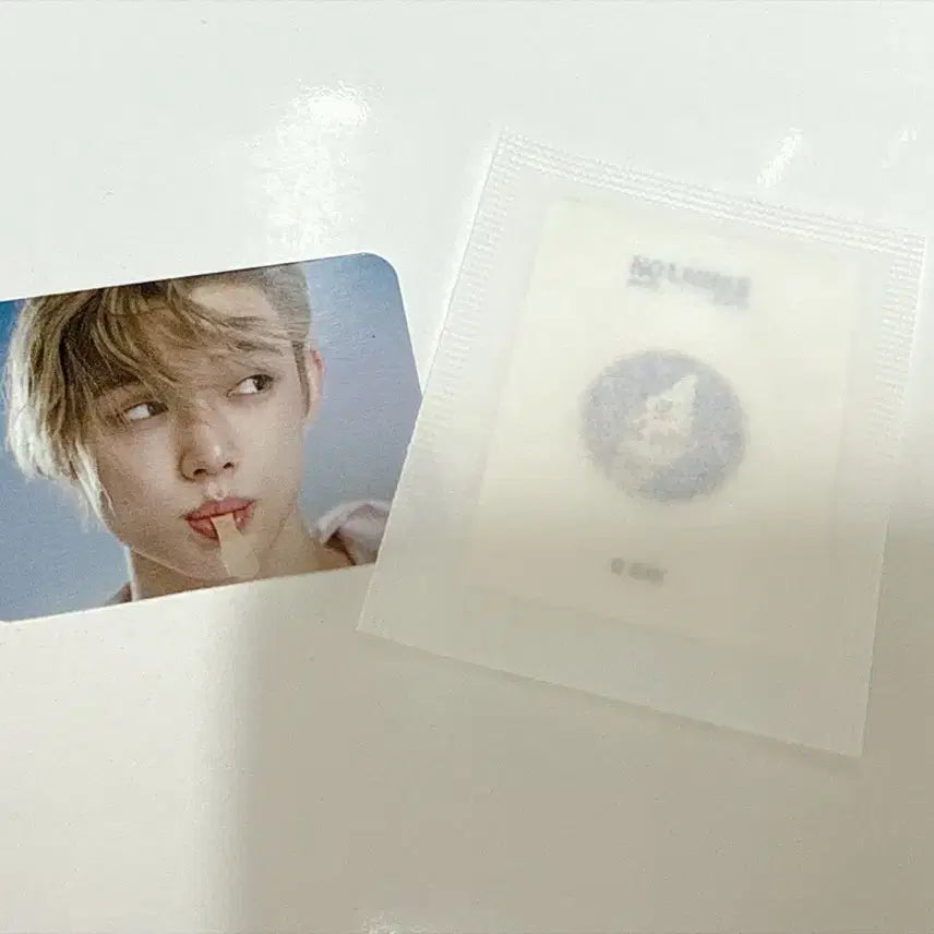 [BUNJANG] TXT Yeonjun Ice Cream Mini Photocard & Sticker Set / 연준 아이스크림 미니포카&스티커