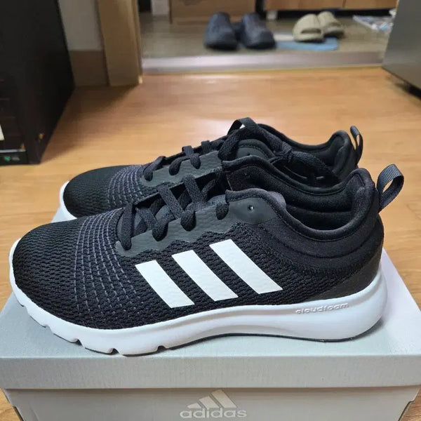 [BUNJANG] Adidas JP 255 Black White Sneakers / 아디다스 JP기준 255