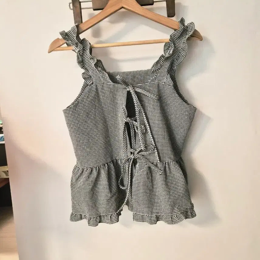 [BUNJANG] Black Gingham Check Frill Sleeveless Blouse / 블랙 깅엄체크 프릴 나시/블라우스