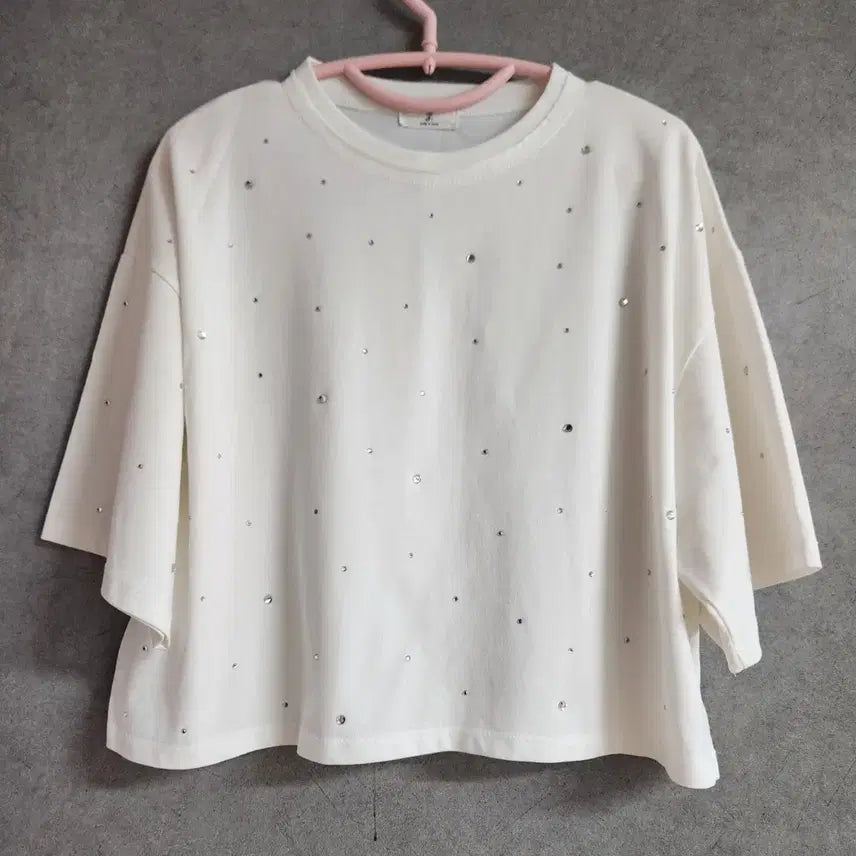 [BUNJANG] White Cubic Short Sleeve T-Shirt / 화이트 큐빅 반팔 티셔츠 55~66반