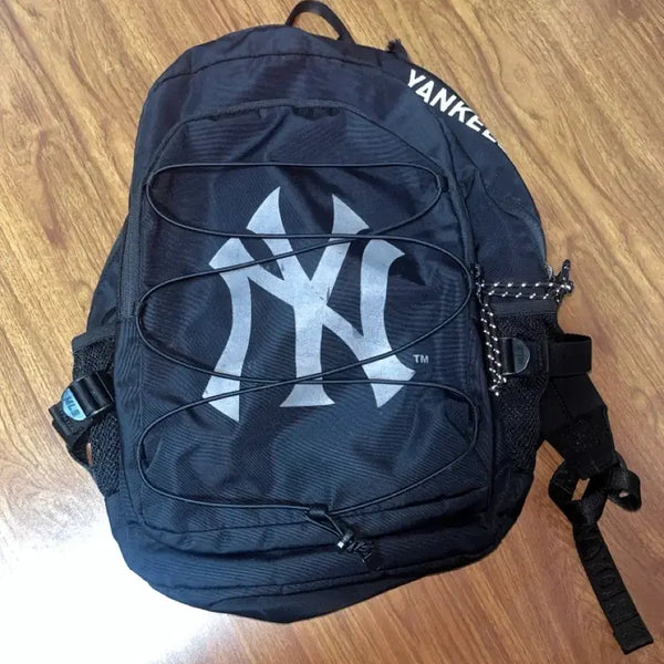 [BUNJANG] MLB New York Yankees Backpack Black / mlb 뉴욕 양키스 백팩 블랙