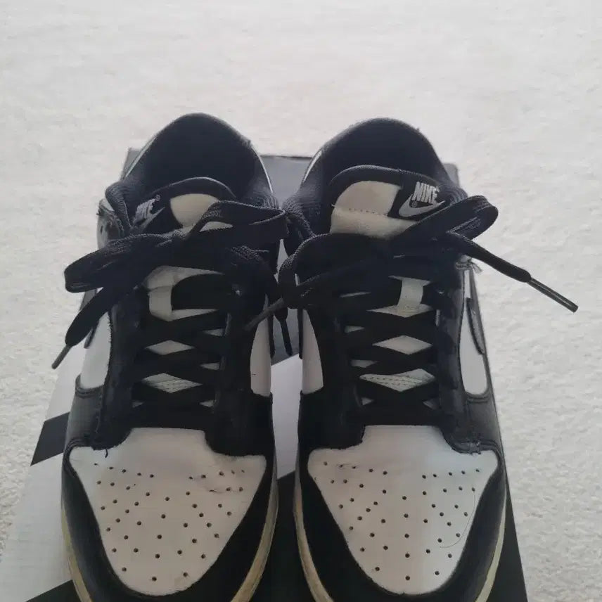 [BUNJANG] Nike Dunk Low Black and White Sneakers / 나이키범고래