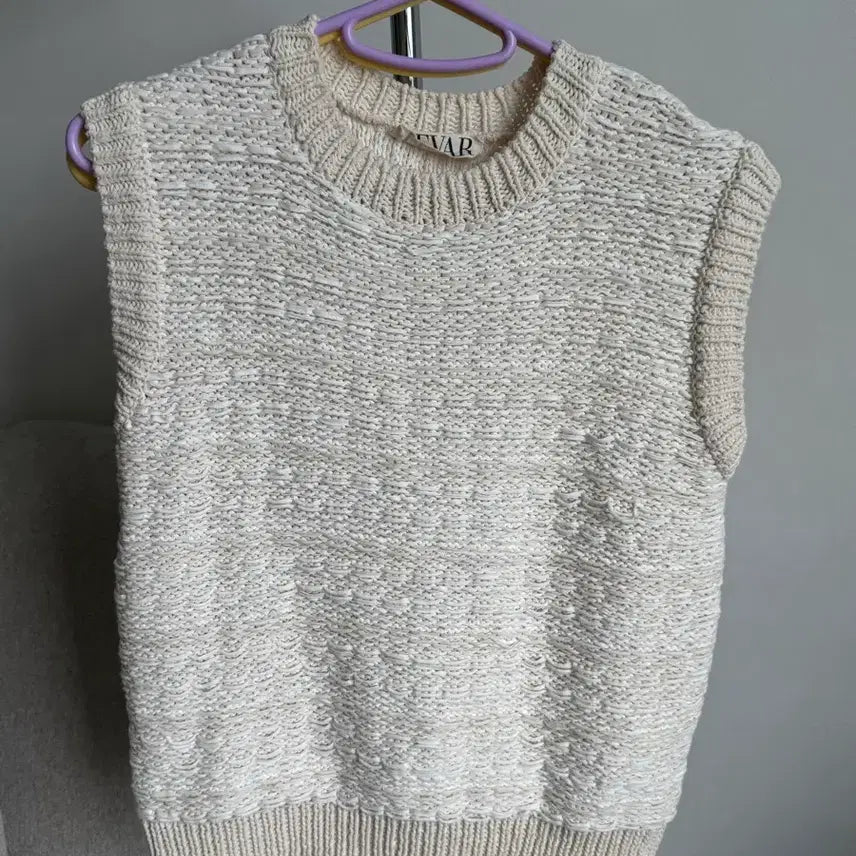 [BUNJANG] LEVAR Ivory Knit Vest / LEVAR 니트 베스트 아이보리