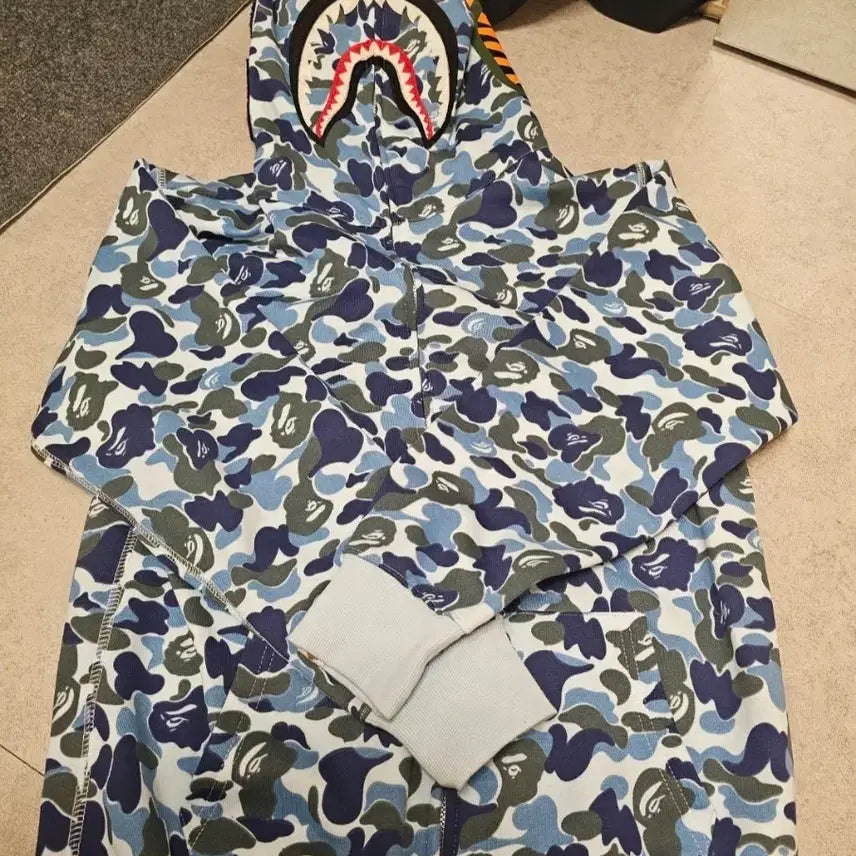 [BUNJANG] Bape Shark Camo Zip-Up Hoodie Blue / 베이프 샤크 카모 집업 후드 블루