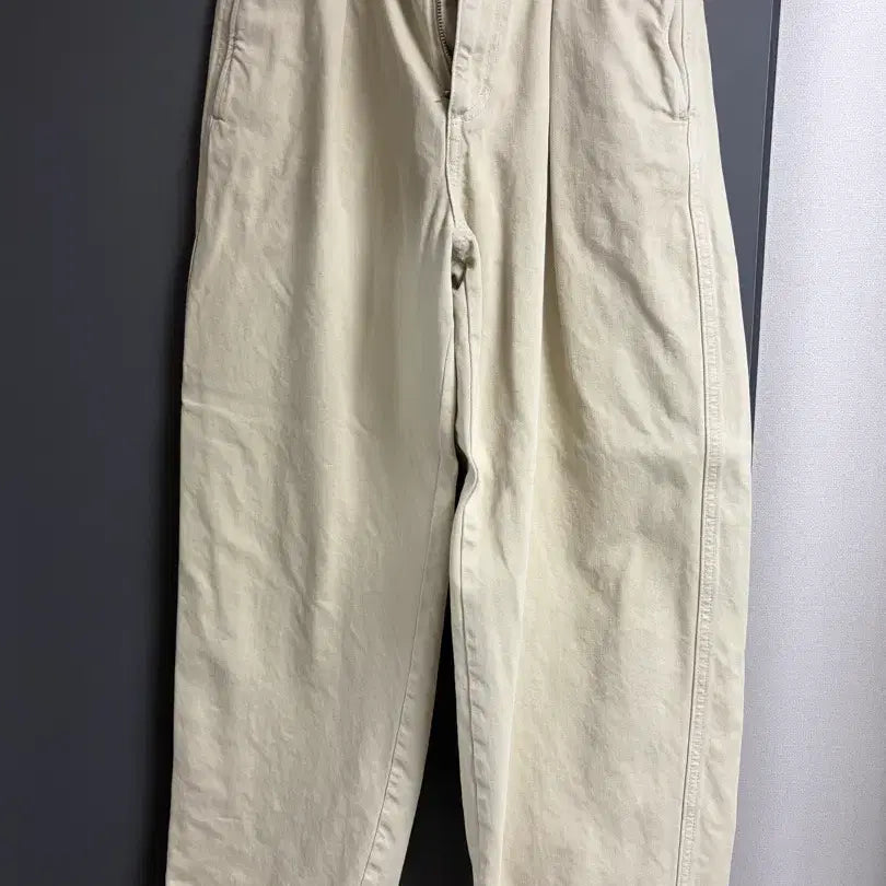 [BUNJANG] Uniqlo U Beige Cotton Pants / 유니클로 U 베이지색 면바지
