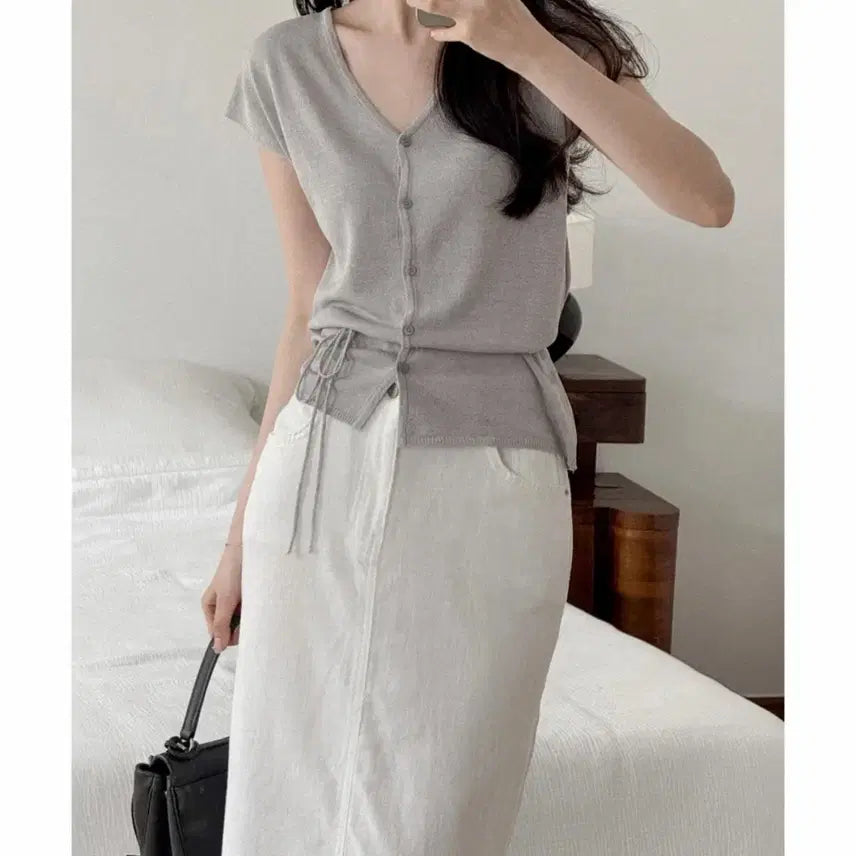 [BUNJANG] UUR Rendy Cap Sleeve Button Knit Blue Grey / Uur 렌디 캡 슬리브 버튼 니트 [블루그레이]
