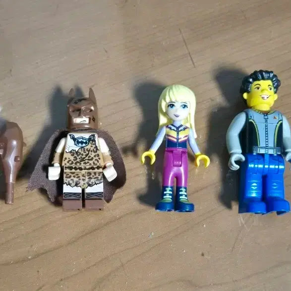 [BUNJANG] LEGO DC Caveman Batman, Friends, & Jack Stone / 레고 dc 원시인 배트맨 + 프랜즈 + 잭스톤