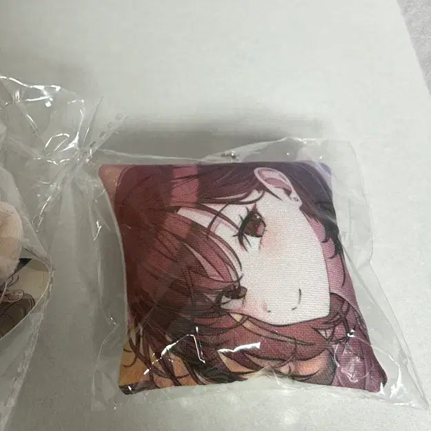 [BUNJANG] Red Velvet Joy Kuji Cushion Keychain / 이직로그 조이 쿠지 쿠션 키링
