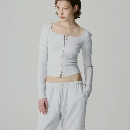 [BUNJANG] Glowny Gray Long Sleeve Crop T-Shirt / 글로니 긴팔 그레이 크롭티