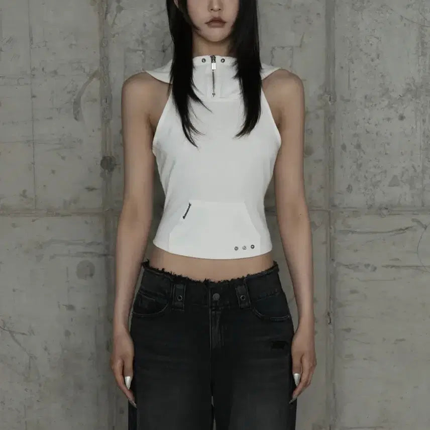 [BUNJANG] ETEOUME Zipper Halter Turtleneck Point Pocket Hoodie White / 에트오소메 / Zipper Halter Turtleneck Point Pocket Hoodie (White)