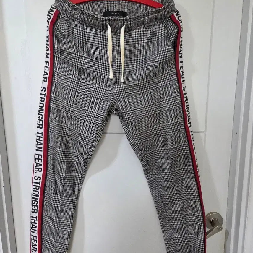 [BUNJANG] ZARA MAN Plaid Track Pants - Size S/30 / ZARA MAN 체크 트랙팬츠 S/30 사이즈 남성바지