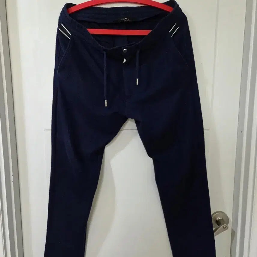 [BUNJANG] Zara Man Navy Training Pants (Size S) / ZARA MAN 네이비 트레이닝 팬츠 S 남성바지