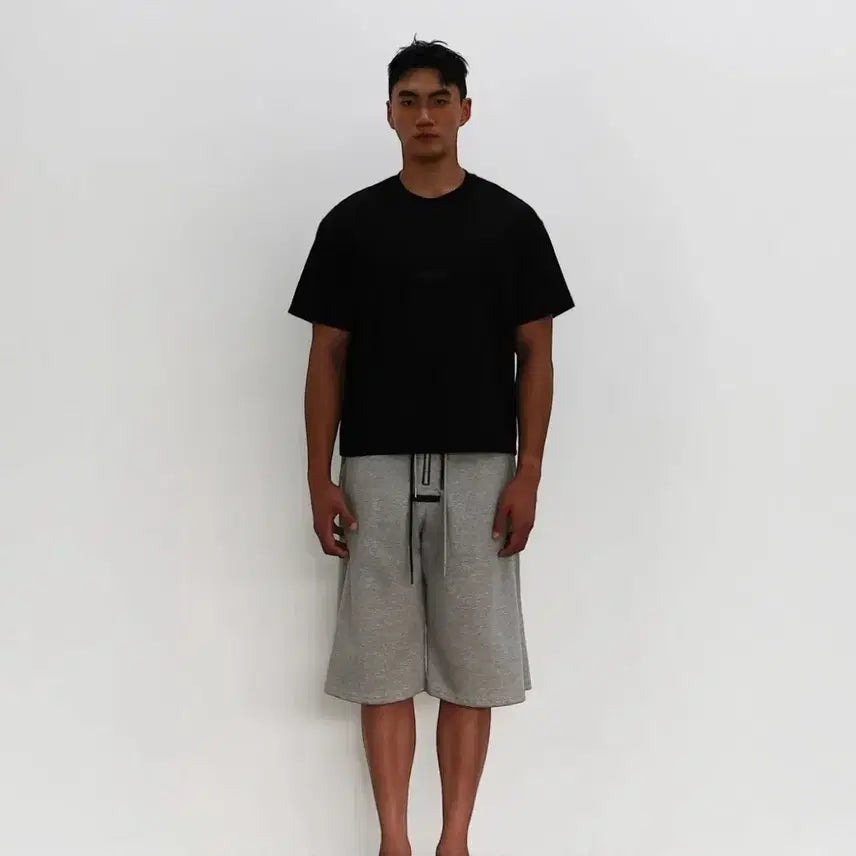[BUNJANG] XX Back Slit Crop Over T-shirt / XX Back Slit Crop Over T-shirt 엑세스 반팔티