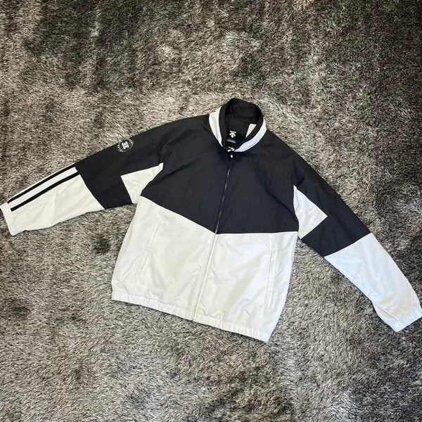 [BUNJANG] Descente Woven Windbreaker Jacket (Size 105) / 데상트 우븐 바람막이 (105)