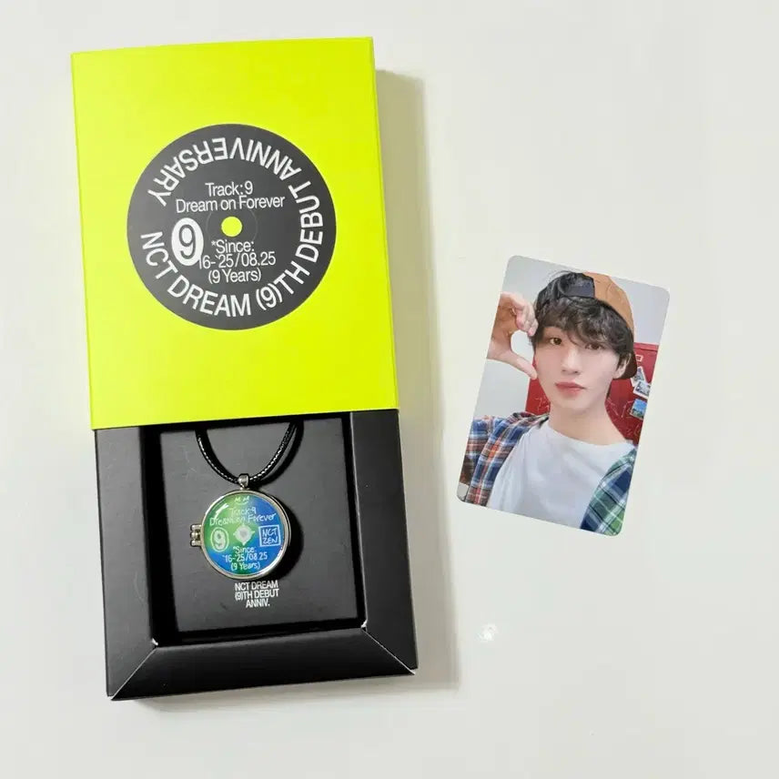 [BUNJANG] NCT DREAM Mark 9th Anniversary Necklace Photocard Unsealed / 엔시티드림 NCT DREAM 마크 9주년 목걸이 포토카드 개봉