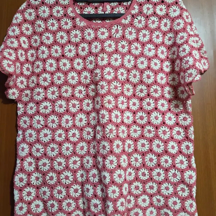 [BUNJANG] Hand-Knit Floral Short-Sleeve Knit Top - Pink / 손뜨개 꽃무늬 반팔 니트 핑크