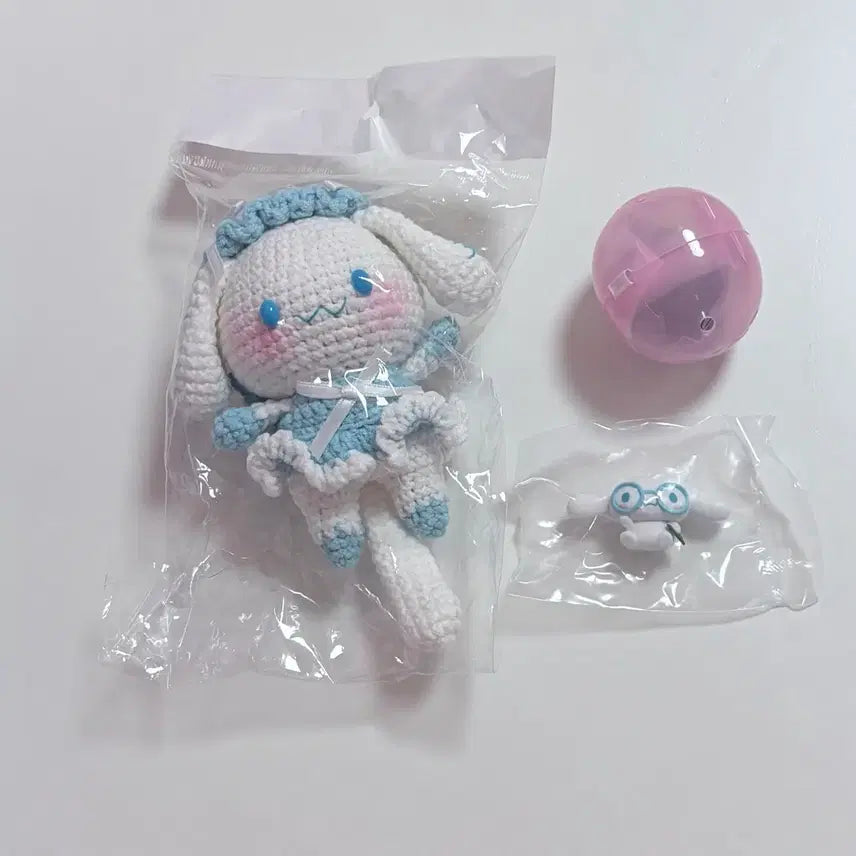 [BUNJANG] Cinnamoroll Keychain with Figure / 시나모롤키링+피규어