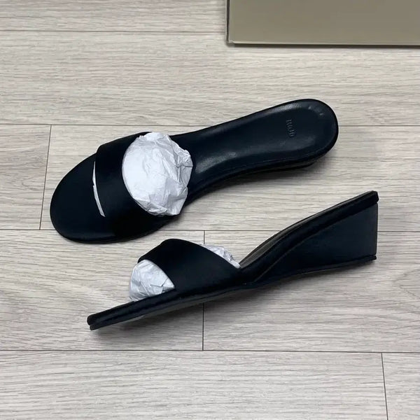 [BUNJANG] Black Silk Satin Round Toe Wedge Heel Mules Slippers 240mm / [새상품] 240 5cm 블랙 실크 새틴 라운드토 웨지굽 뮬 힐 슬리퍼힐